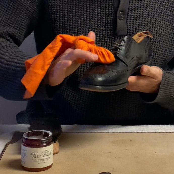 How To Use Leather Cleaner and Conditioner